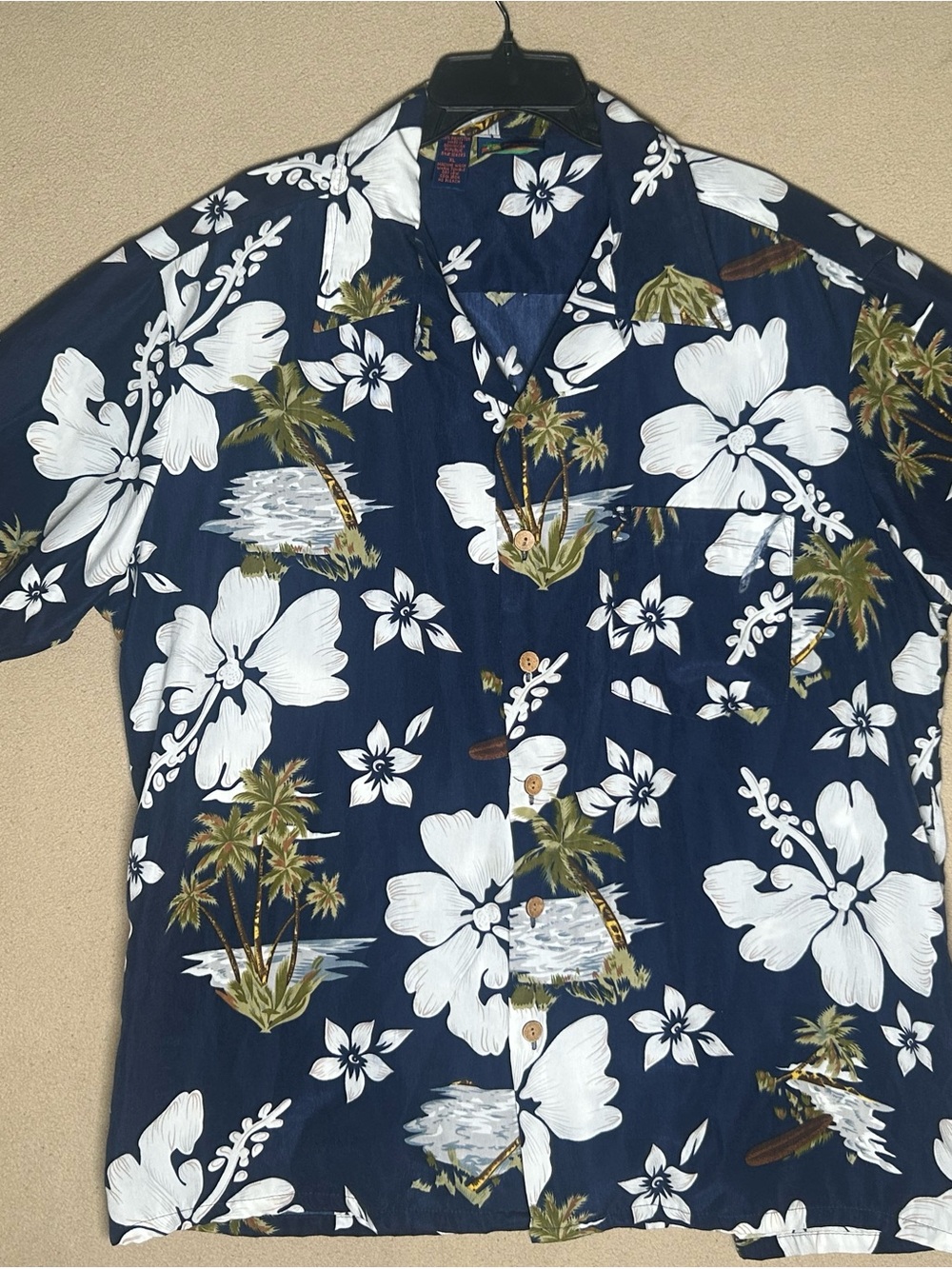 Blue Hawaiian Floral Button-Up Shirt by Roundy Bay Men’s size XL. Like New.